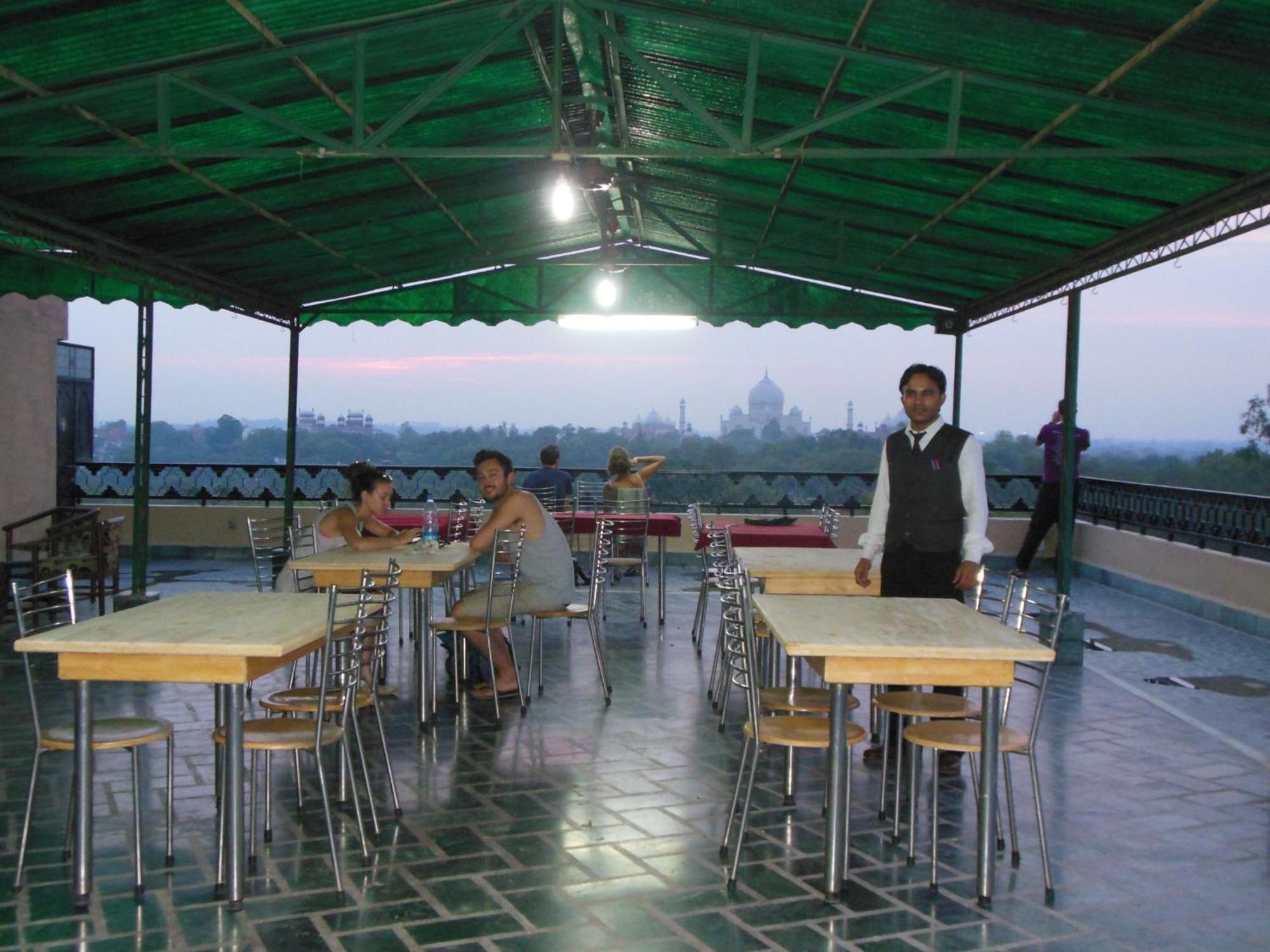 Hotel Taj Plaza, Vip Road, Agra Agra  Bagian luar foto