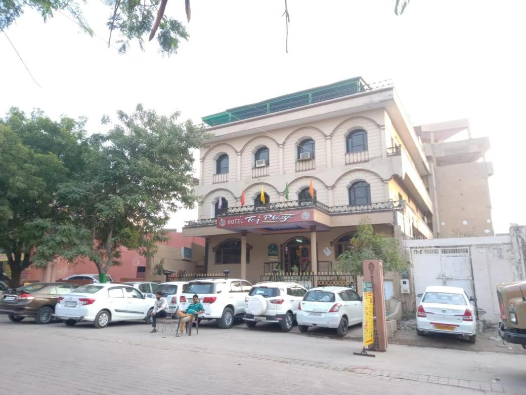Hotel Taj Plaza, Vip Road, Agra Agra  Bagian luar foto