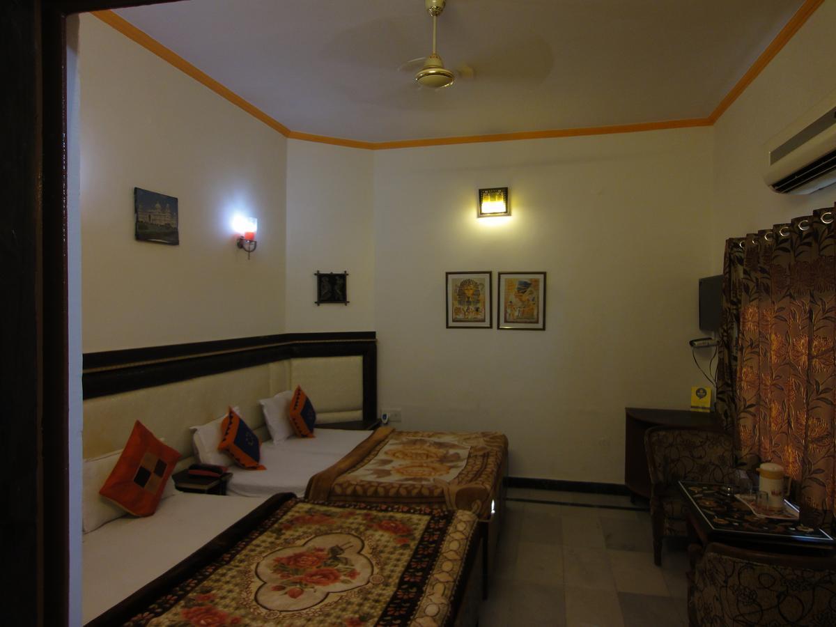 Hotel Taj Plaza, Vip Road, Agra Agra  Bagian luar foto