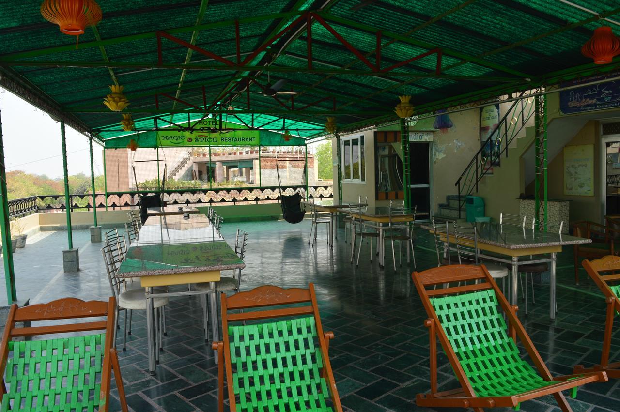 Hotel Taj Plaza, Vip Road, Agra Agra  Bagian luar foto
