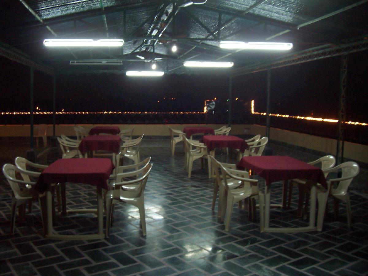 Hotel Taj Plaza, Vip Road, Agra Agra  Bagian luar foto
