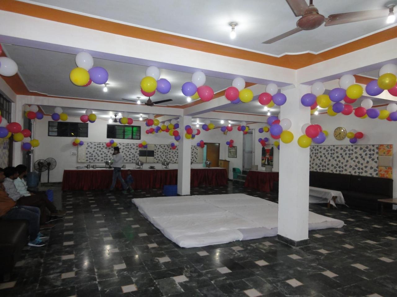 Hotel Taj Plaza, Vip Road, Agra Agra  Bagian luar foto