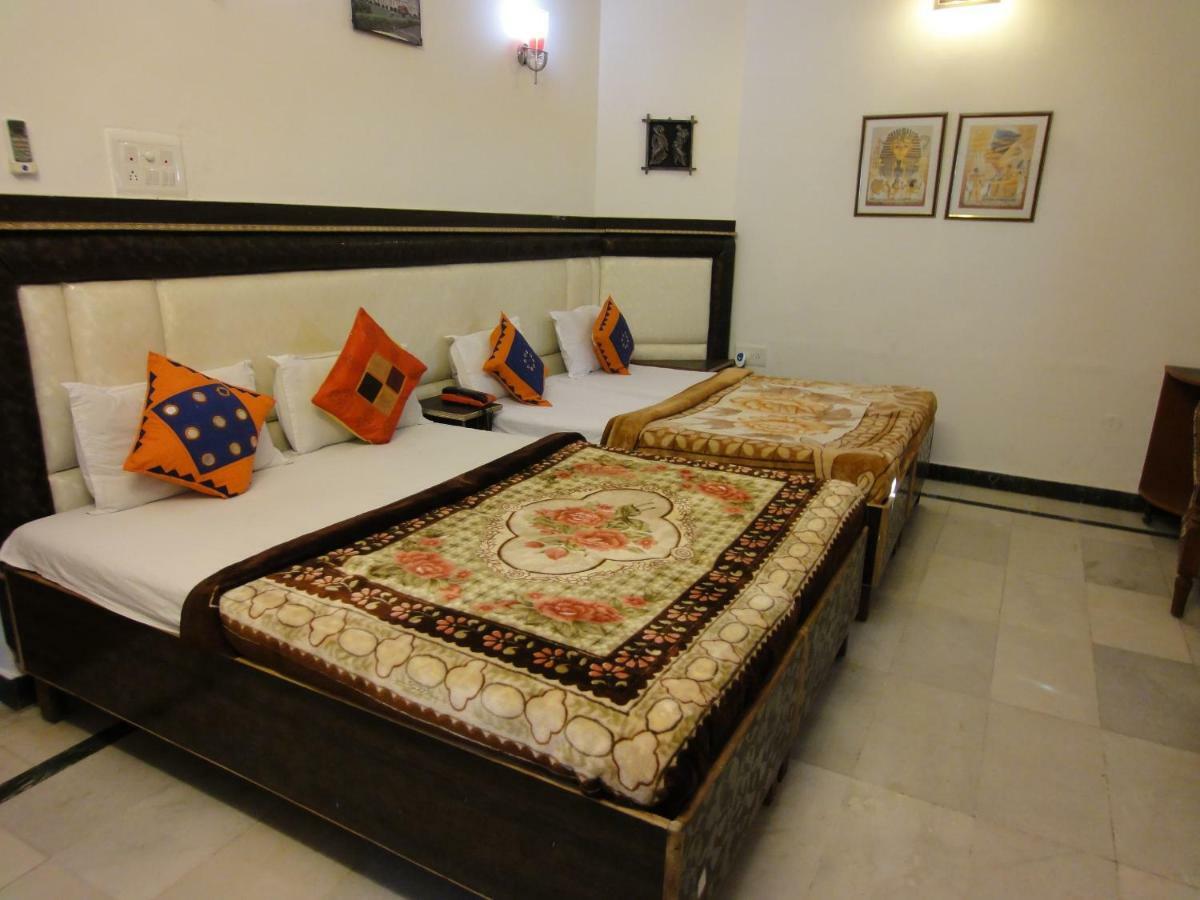 Hotel Taj Plaza, Vip Road, Agra Agra  Bagian luar foto